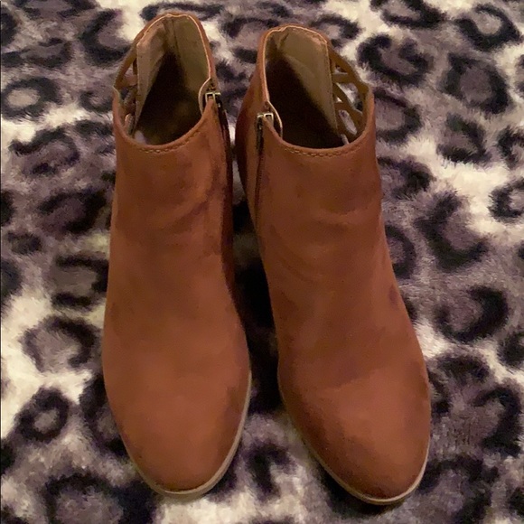 Chestnut brown 3 inch heel boots size 8 women’s - Picture 2 of 7